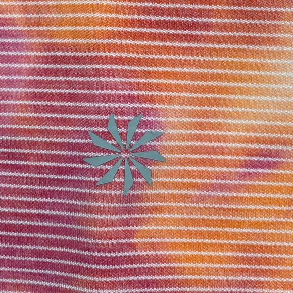 Athleta Salutation Stash Pocket II Capri Leggings Yoga, size Large - Picture 9 of 9